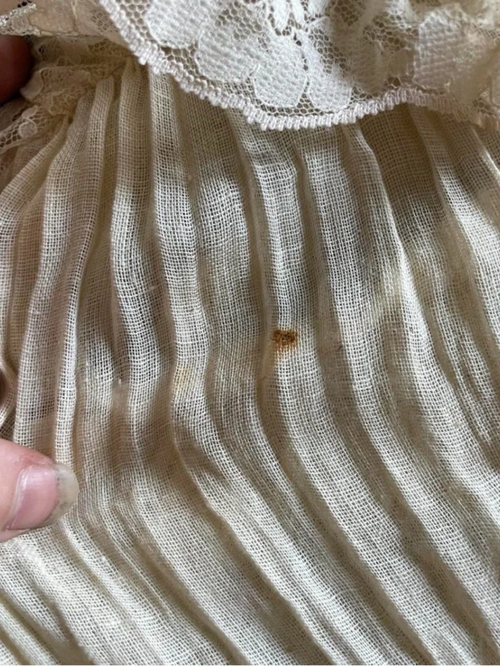 White gauzey Gunne Sax with blue dirndl belt - Picture 5 of 5